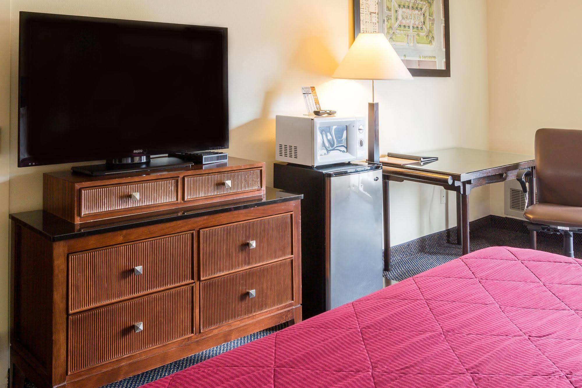 Cedars Inn ワナッチー エクステリア 写真