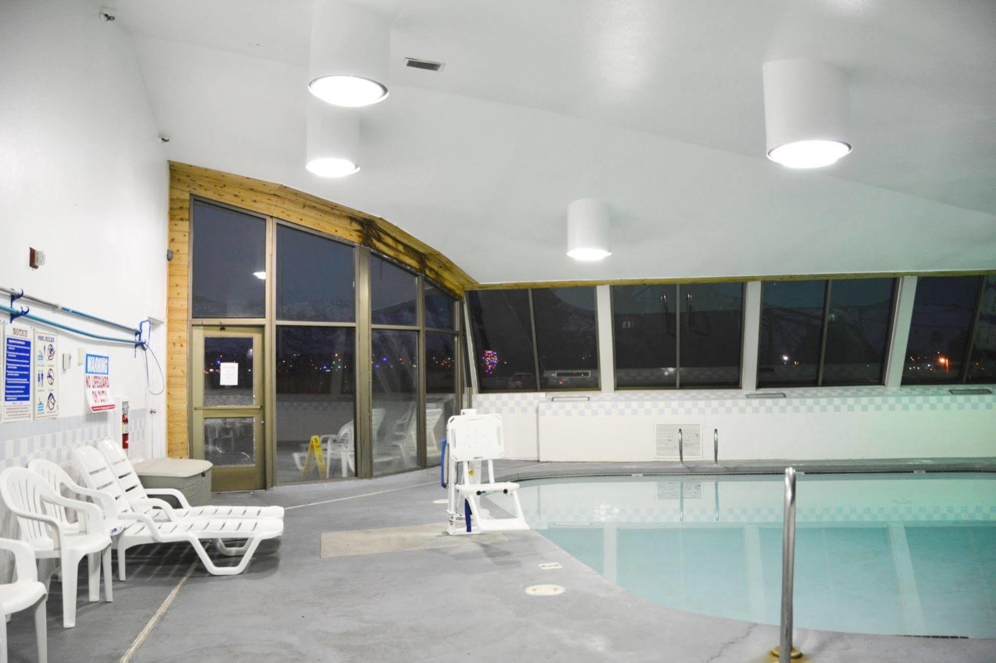 Cedars Inn ワナッチー エクステリア 写真