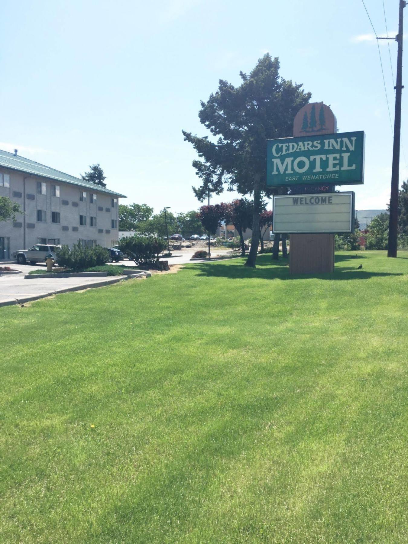 Cedars Inn ワナッチー エクステリア 写真